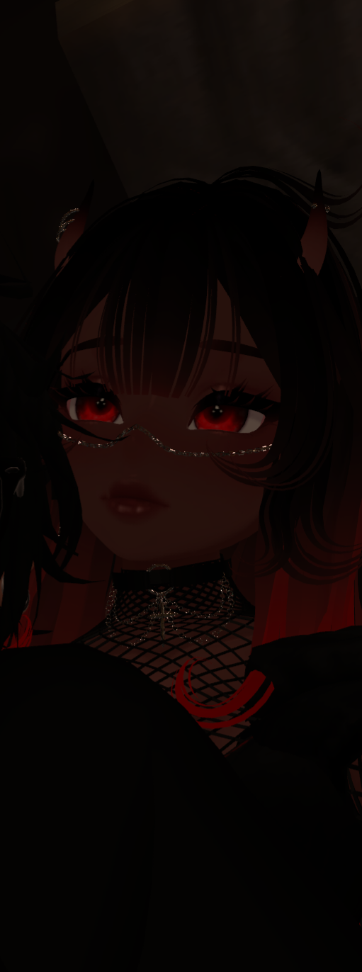 VRChat_2024-07-20_23-47-59.197_1080x1920.png