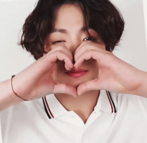 Jungkook GIF #7 #BTS #bangtan #방탄 #bangtansonyeondan #방탄소년단 #Jungkook #정국 #jeonjungkook #전정국  #heart #heartgif.gif
