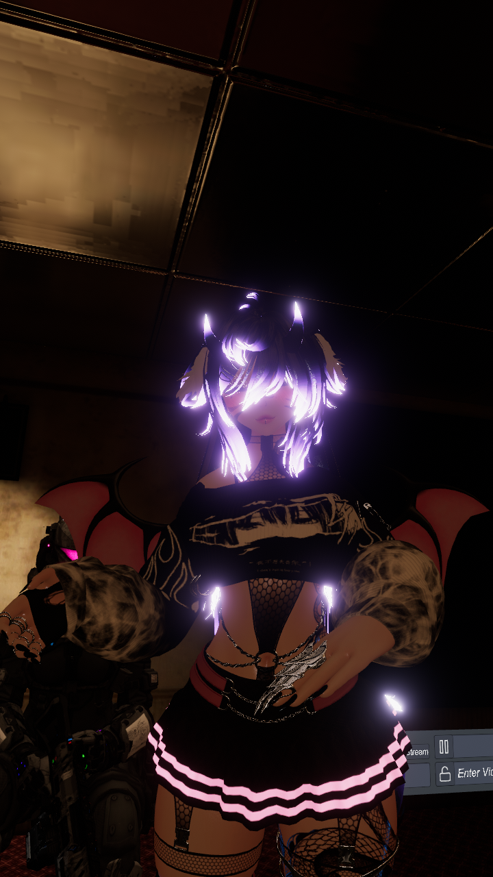 VRChat_2026-03-05_11-24-14.287_720x1280.png
