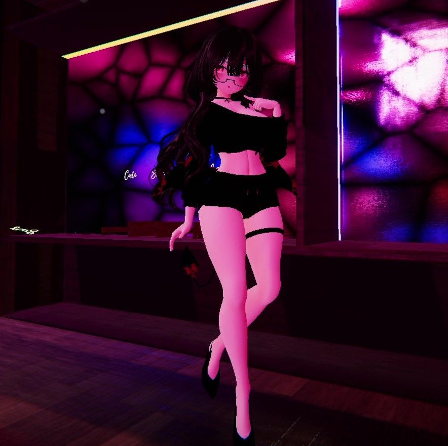 VRChat 2026-08-31 18-21-01 - frame at 0m34s.jpg